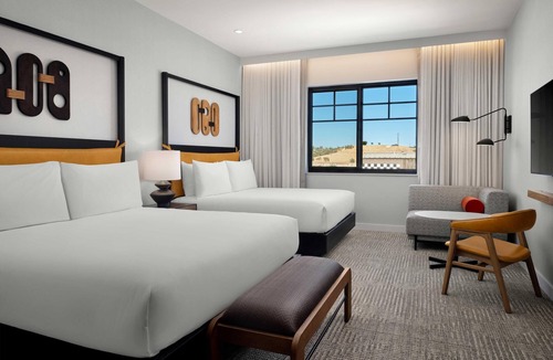 Paso Robles Hotel | The Ava Hotel Paso Robles, Curio Collection By Hilton