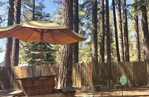 Tahoe Valley Cabin | The Bear Den - South Lake Tahoe (Pets Welcome)