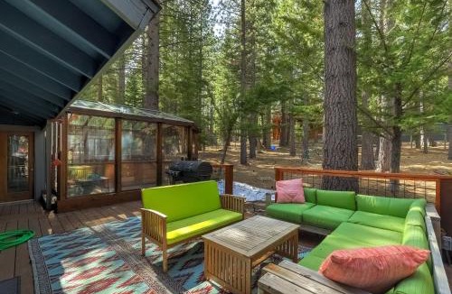 Country Club Estates House | The Blue Lake House - Family fun Abound