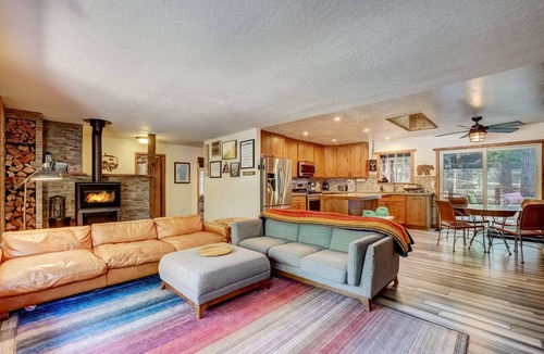 Country Club Estates House | The Blue Lake House - Family fun Abound