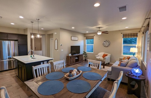 Clovis House | The Buckingham in Clovis, cozy home in beautiful newer neighborhood.