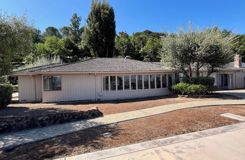 Noddin House | The Bunkhouse at Harwood Farms, Los Gatos CA. 3br, 3ba, heated pool & views
