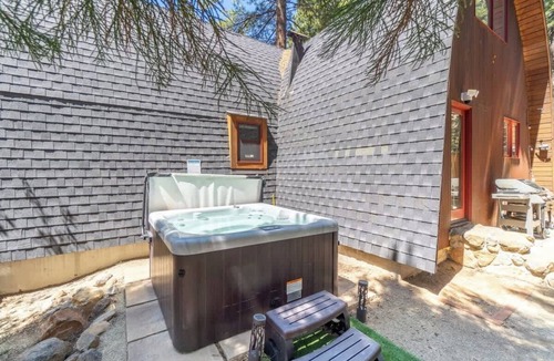 Incline Village Cabin | The Canoe Cabin
