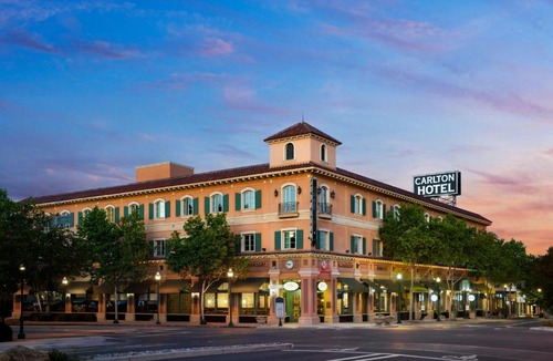Atascadero Hotel | The Carlton Hotel, Atascadero Paso Robles, a Tribute Portfolio Hotel