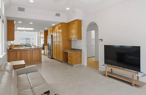 Westside Santa Cruz House | The cliffside Oasis on West Cliff Dr