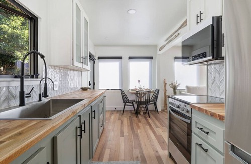 Avila Beach House | The Coral House | Luxury King 1BR & Ocean View
