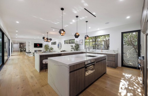 Beverly Grove House | The Cosmopolitan Villa