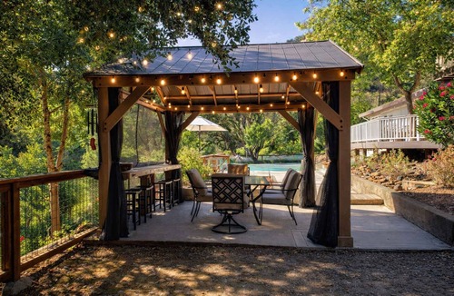 Santa Rosa House | The Creekside w/Bocce, Shuffleboard & Yard