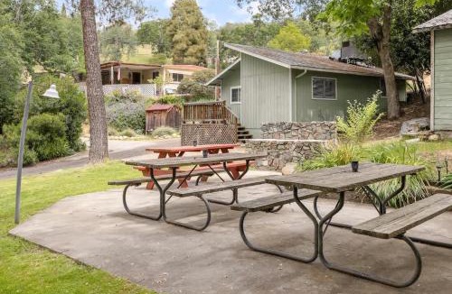 Three Rivers House | The General Sherman Cabin