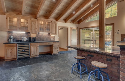 Tahoe Village House | The Grand Lake Tahoe Lodge, 6 Bedroom (SL245)