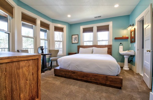 Groveland Hotel | The Groveland Hotel