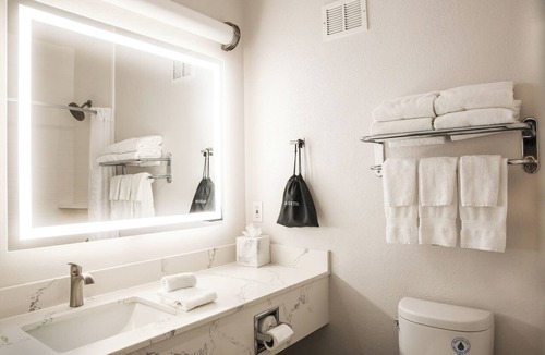 Hanford Hotel | The Hanford Hotel, an Ascend Collection Hotel