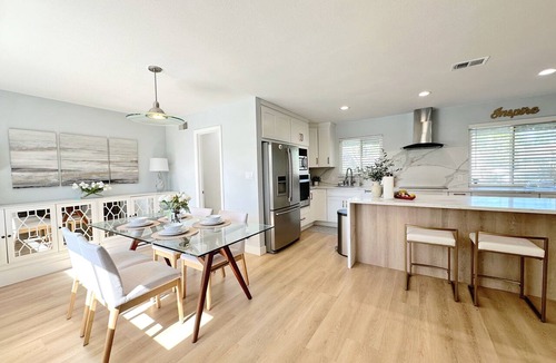 West San Jose Apartment | The heart of silicon valley large suit, 3 minutes to Santana Row