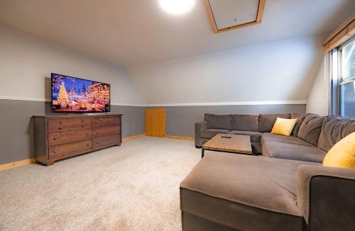 South Lake Tahoe House | The Heavenly Foothills For 4