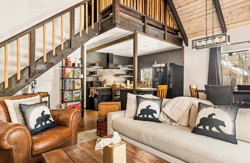 Big Bear Lake Hotel | The Hideaway Big Bear