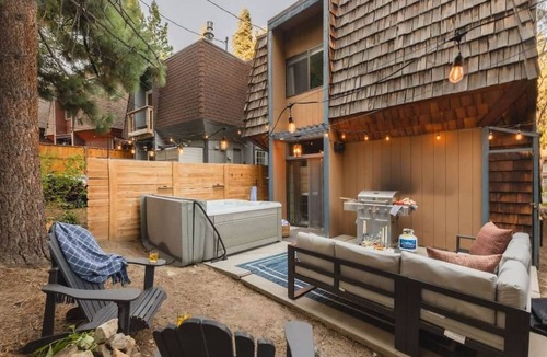 Incline Village House | The Incline Cabin, Hot Tub | Fireplace | Arcade | 5min to Diamond Pk