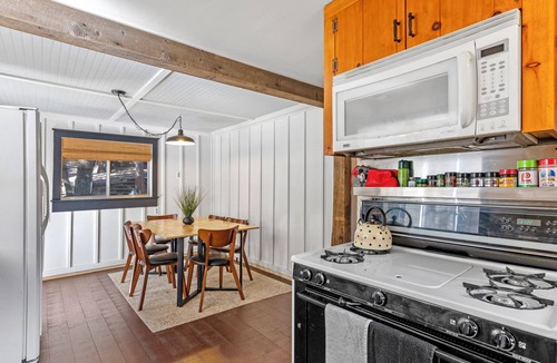 Alta Sierra Cabin | The Little Cabin - Cozy and Minutes to Ski Resort