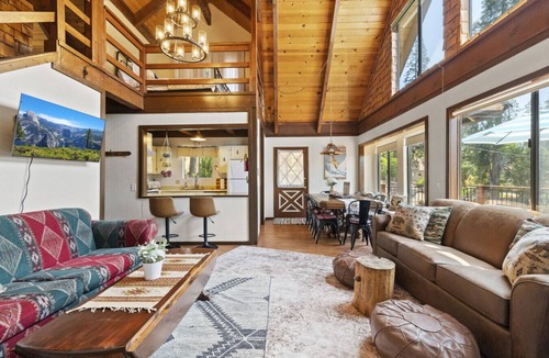 Mi-Wuk Village Cabin | The Lodge 108-Family & Pet Friendly Ski Cabin