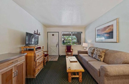South Lake Tahoe Apartment | The Lodge at Lake Tahoe - Studio