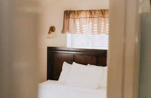 Long Barn Cabin | The Long Barn Lodge - Cozy Cabins