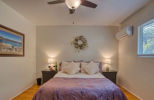 Kernville Cabin | The Lovelight Jacuzzi Cottage downtown Kernville