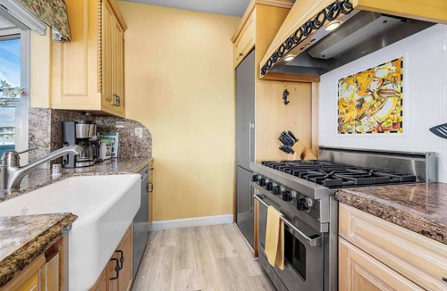 Rio del Mar Condo | The Mermaid's Perch!