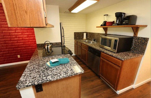 Incline Village Apartment | The North Lake Lodges & Villas is a quaint boutique resort. Studio and sleeps 2