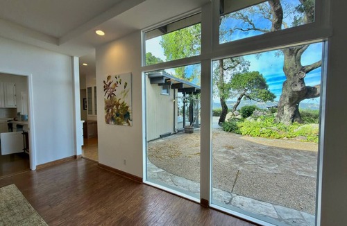 San Rafael House | The Oak - Luxury Mansion in San Rafael | Hottub