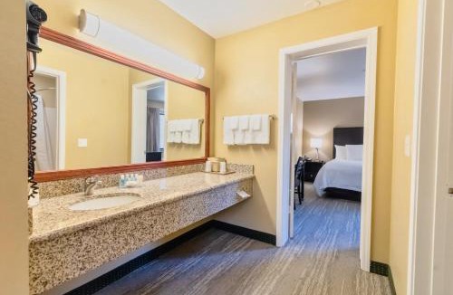 Oakhurst Hotel | The Oakhurst Inn at Yosemite
