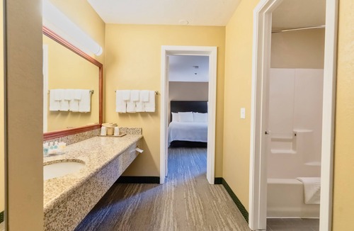 Oakhurst Hotel | The Oakhurst Inn at Yosemite