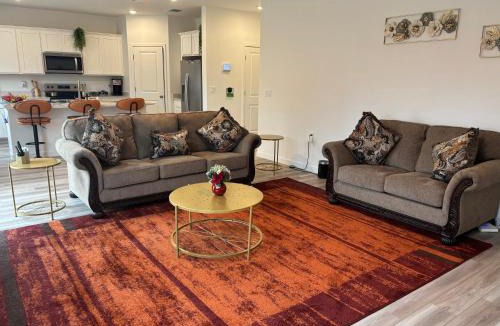 Merced House | The Orchid house ! Your home away from home Gateway to Yosemite & UC Merced this for a Room