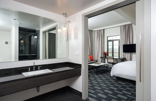 Downtown Hotel | The Padre Hotel