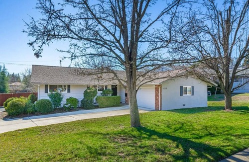 Fair Oaks House | The perfect home for all your needs.