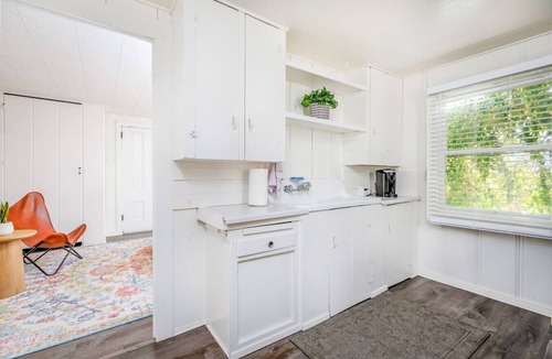Avila Beach Apartment | The Pine House | Pet Friendly with Balcony Views