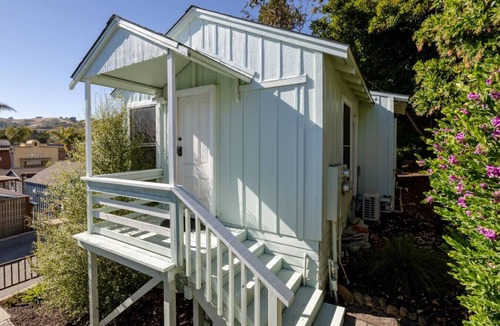Avila Beach Apartment | The Pine House | Pet Friendly with Balcony Views