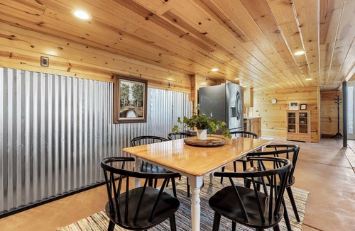 North Fork House | The Pine Loft Family-Friendly Nature Retreat