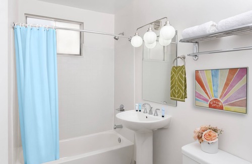 Sherman Oaks Hotel | The Sojourn Los Angeles - Sherman Oaks