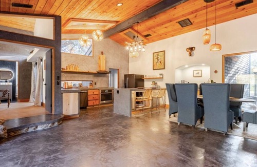 Three Rivers House | The Soul of the River