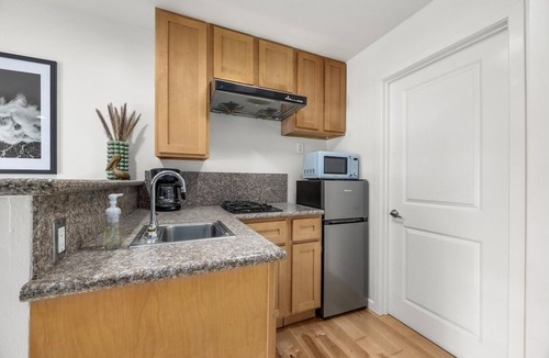 Eastside Santa Cruz Hotel | The Swell House Santa Cruz - Suite 3