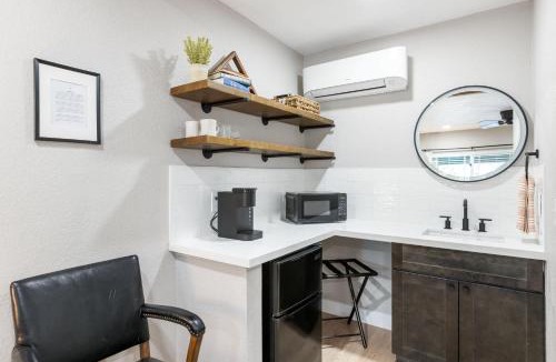 Three Rivers House | The Tokopah Sequoia Motel RM 1