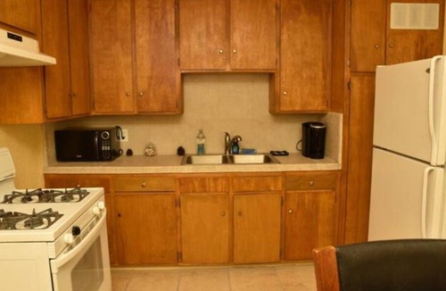 Sanger House | The Two Palm Stay 2 bedroom House /Private Parking