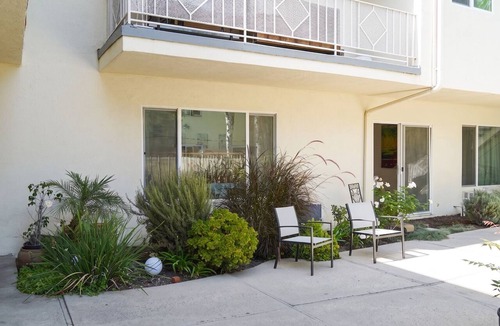 Valley Glen Apartment | The Ultimate Spacious Home Base for Los Angeles