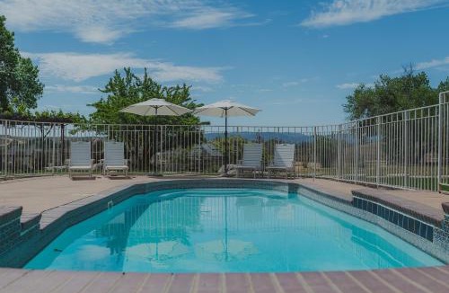Paso Robles Villa | The Vineyard Farmhouse Villa