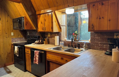 Wofford Heights Cabin | The Western A-Frame Lakeview