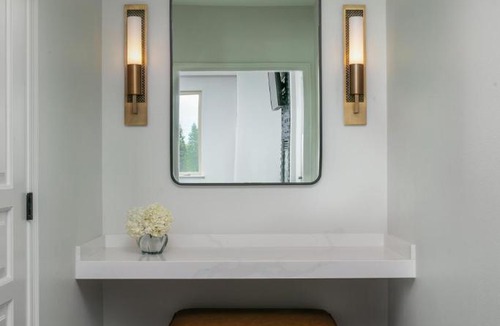 Little Pocket Hotel | The Westin Sacramento Hotel & Marina