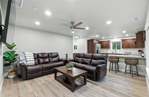 West Village Apartment | The White House | Unit 2