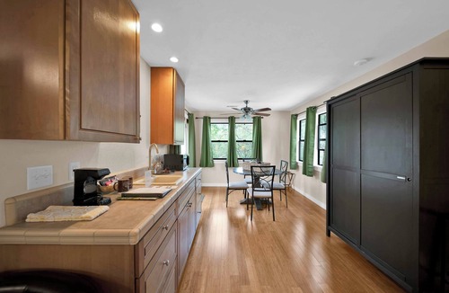 O'Brien Bed & Breakfast | The Woodpecker- A Room With a Forest View