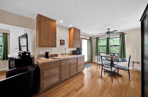 O'Brien Bed & Breakfast | The Woodpecker- A Room With a Forest View