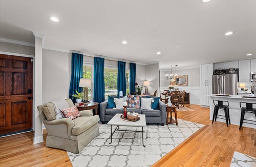 Martinez House | Three bedroom two bath with fenced yard. The sleeping arrangements for this property are 3 queen beds. No garage access.