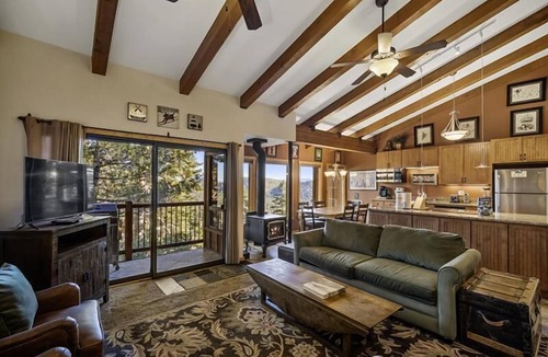 Mammoth Lakes Condo | Timber Ridge #50 - Ski in/Ski Out to Canyon Lodge